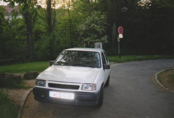 am Schluß mit gemachtem 1.4er Motor + Bremse vorn vom 2.0 Vectra A